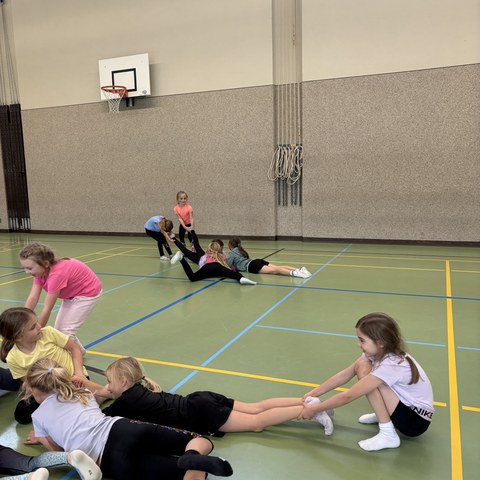 Tanzen (2).JPEG. Vergrösserte Ansicht