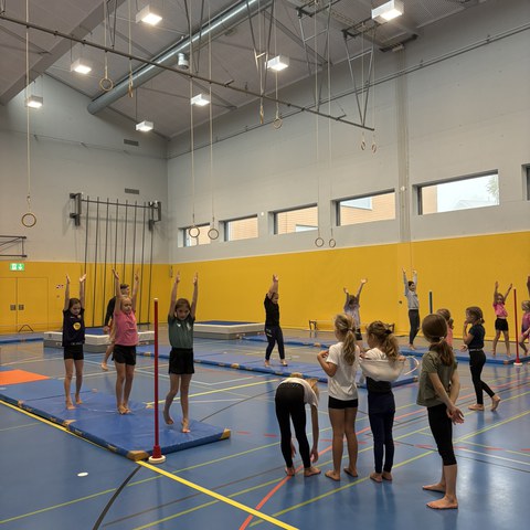 Turnen (7).JPEG. Vergrösserte Ansicht