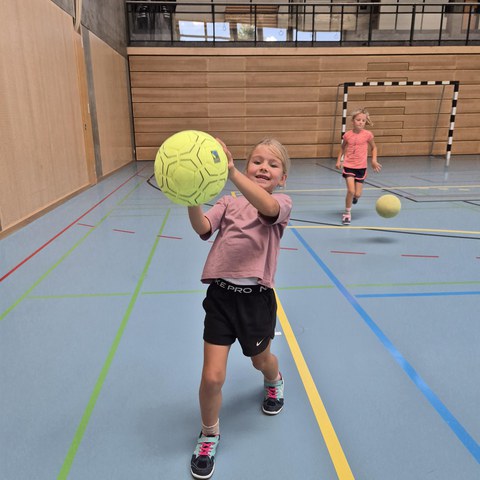 FussballPolysport4_05.10.26.jpg. Vergrösserte Ansicht