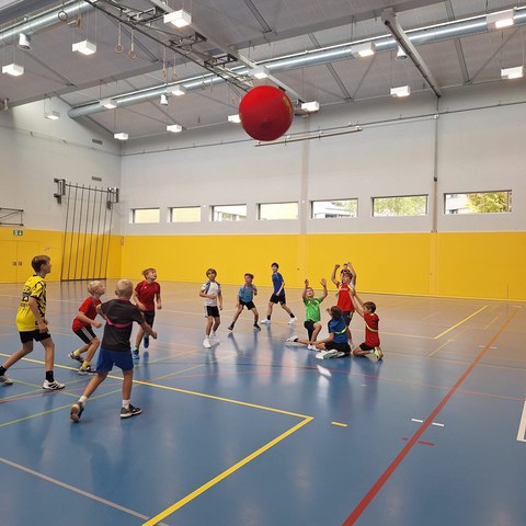 Kin Ball2_09.10.26.jpg. Vergrösserte Ansicht