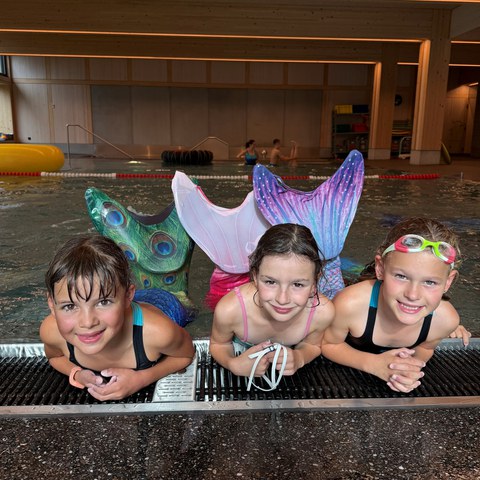 Schwimmen7_07.10.26.jpg. Vergrösserte Ansicht
