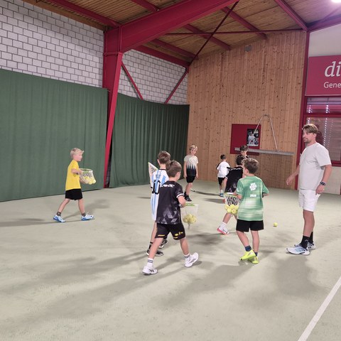 Tennis12_07.10.26.jpg. Vergrösserte Ansicht